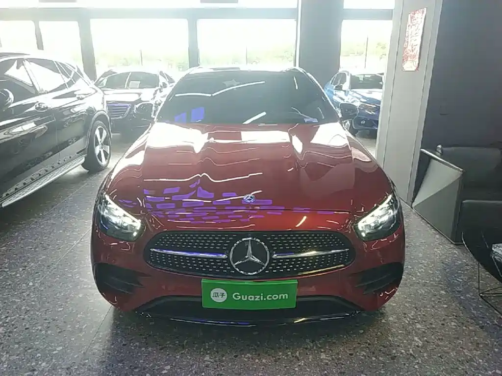 Фото 3 - Mercedes-Benz E-Class (Import)