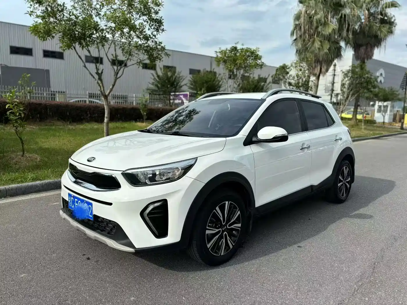 Photo 1 - Kia KX1