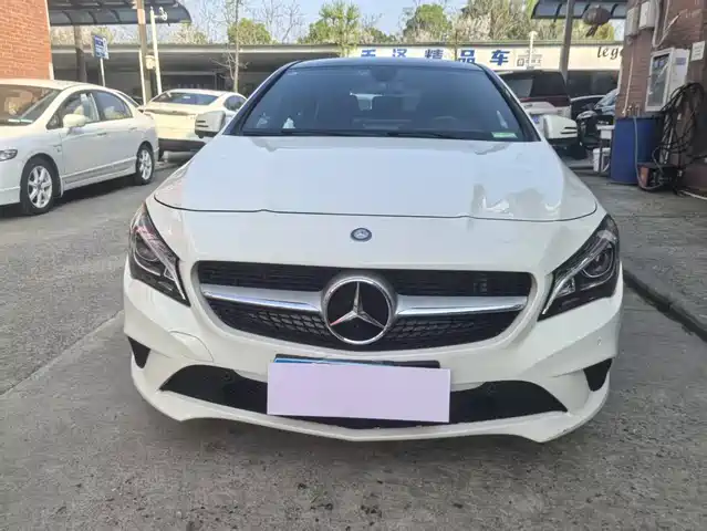 MERCEDES-BENZ CLA