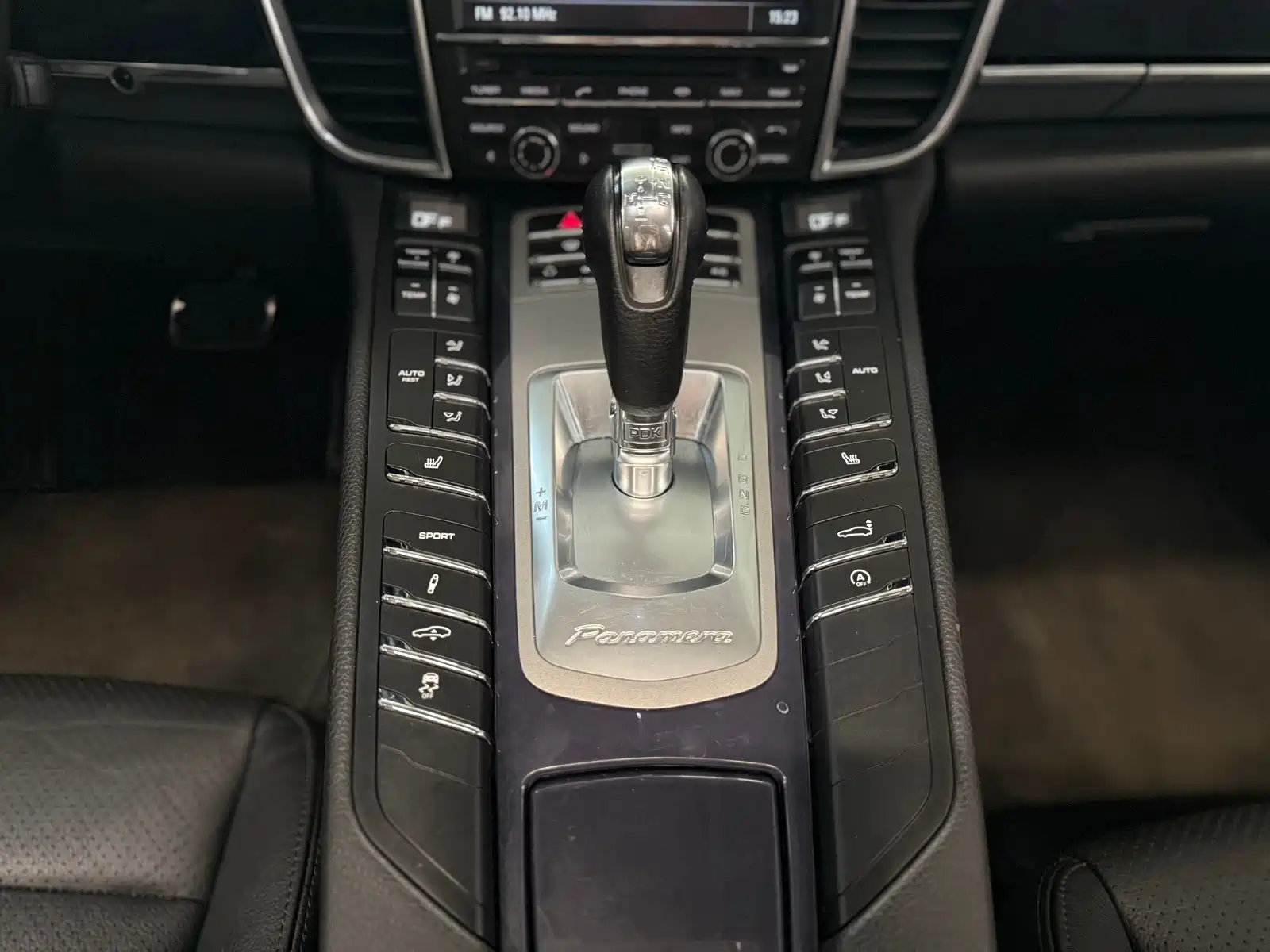 Photo 11 - Porsche Panamera
