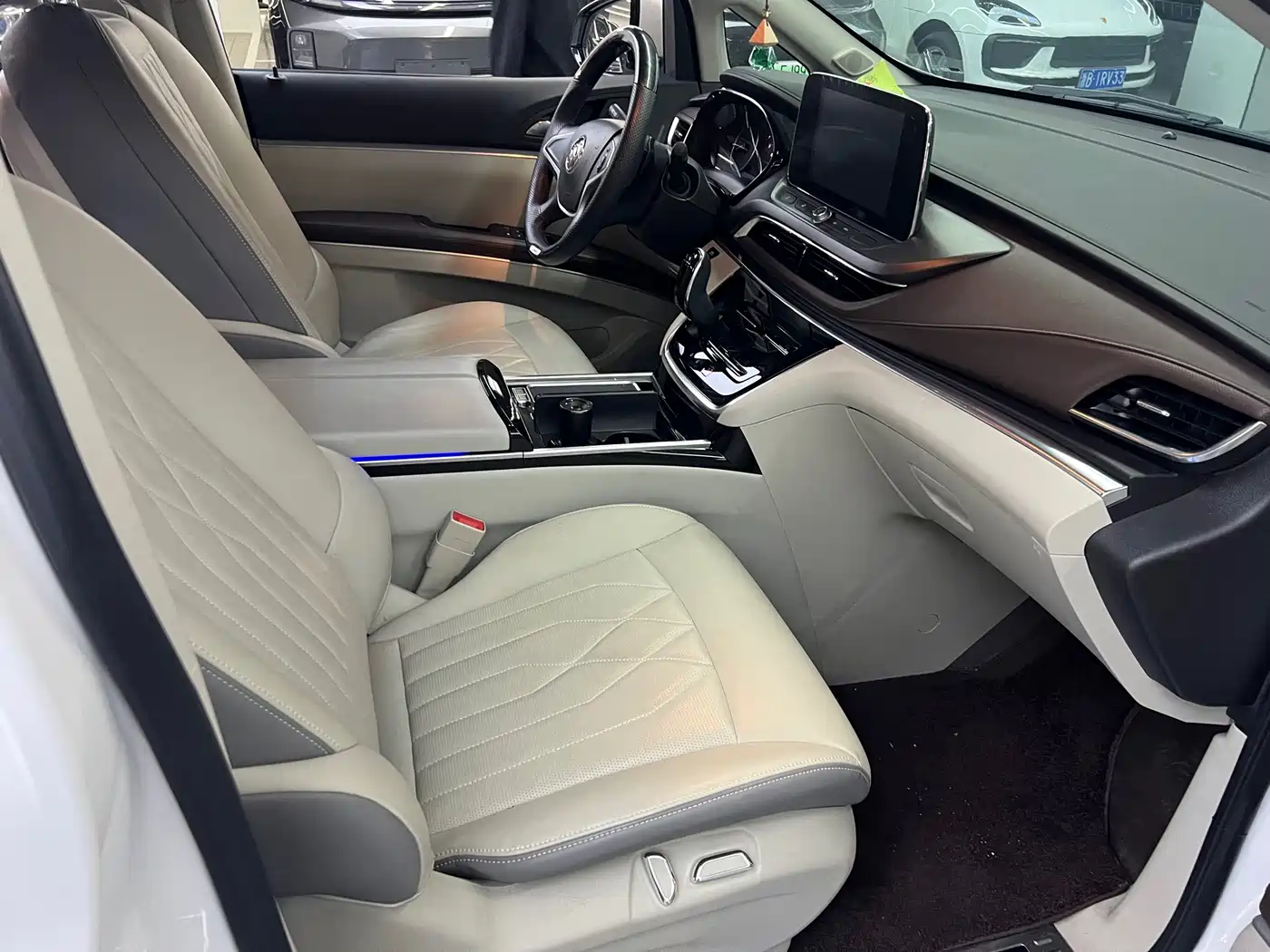 Buick GL8 2021 Land Business Class 652T Luxury фото 16