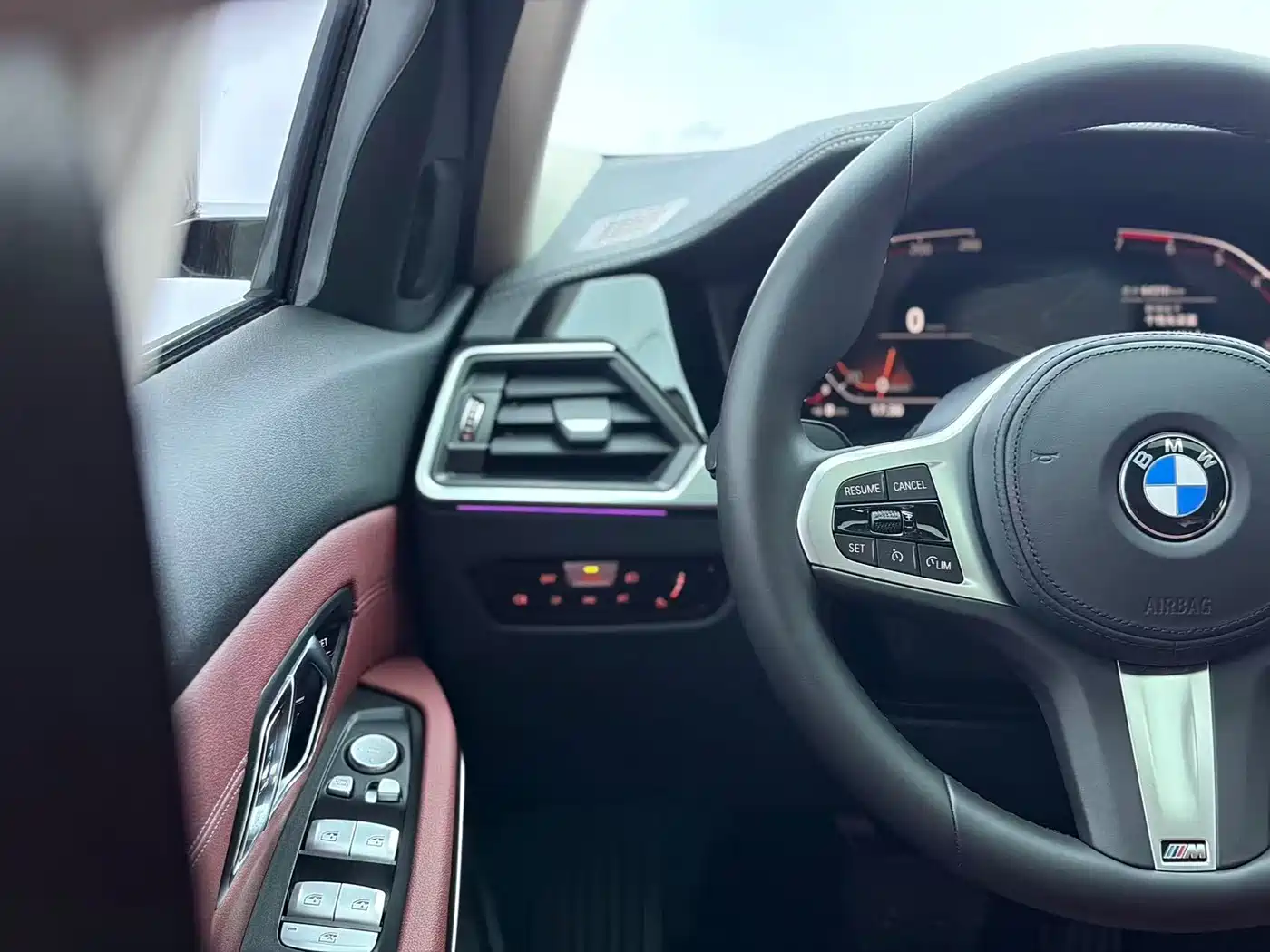 BMW 3 Series 2021 320Li M Sport Package фото 18