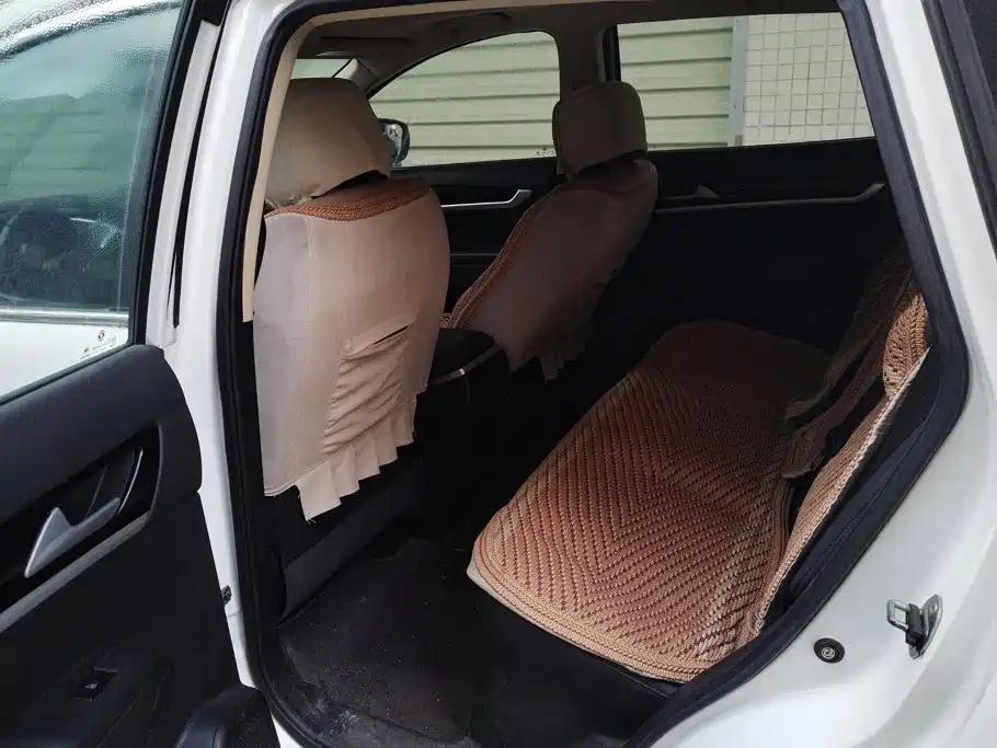 Dongfeng Aeolus Dongfeng Fengshen AX7 2015 2015 2.0L Automatic Smart Ease