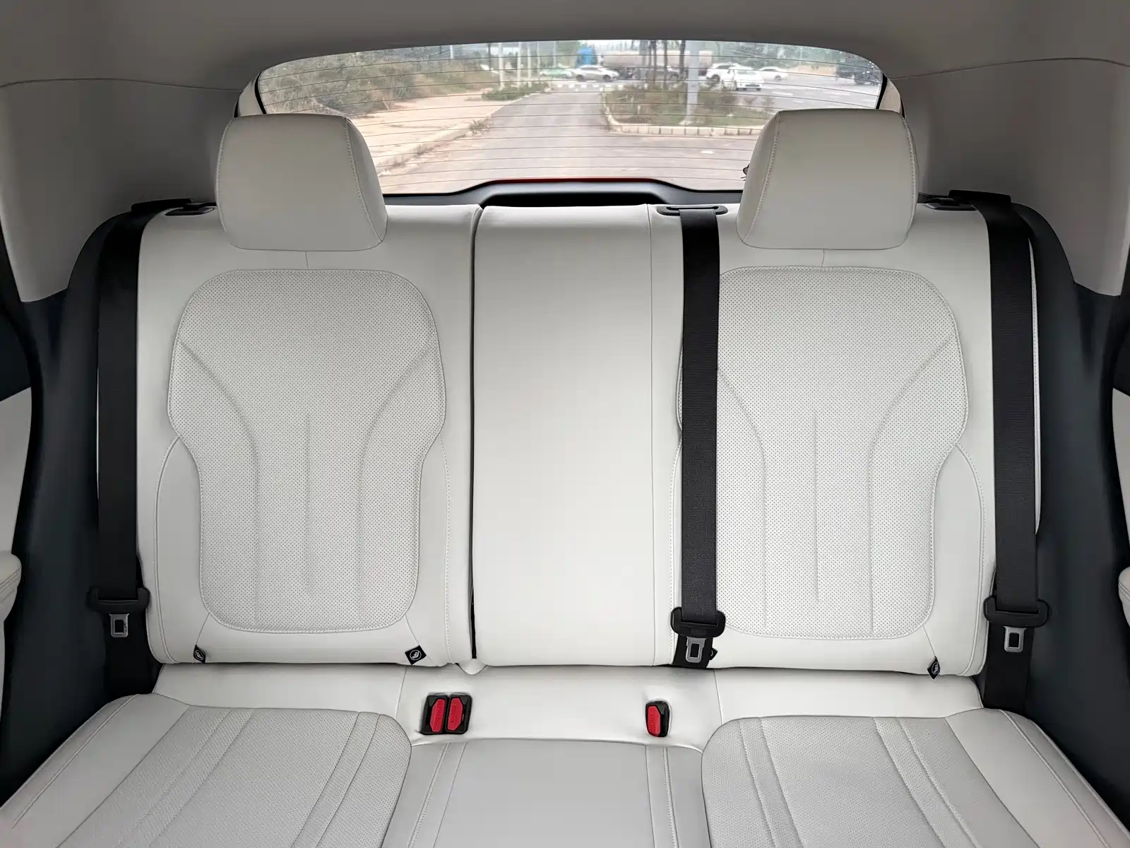 صورة 32 - Geely Galaxy Starry Wish