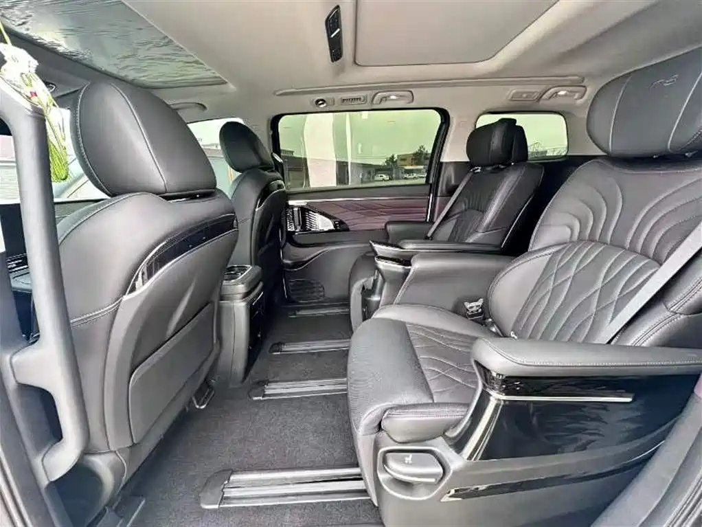 GAC Trumpchi Trumpchi M8 2023 Master Series 390T Ultimate Edition фото 9