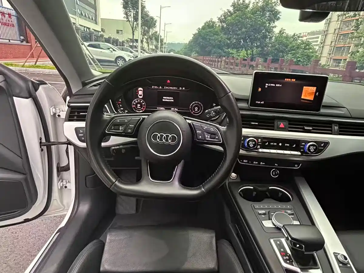 Фото 19 - Audi A5 (Import)