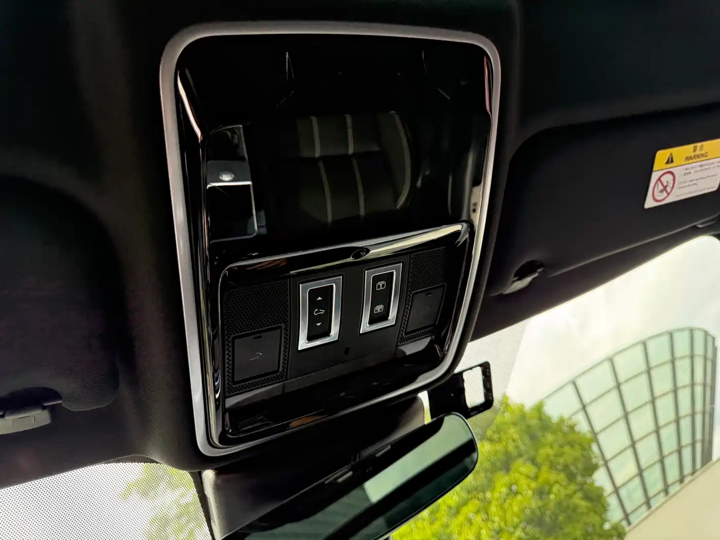 Land Rover Range Rover Velar 2019 250PS R-DYNAMIC S фото 30