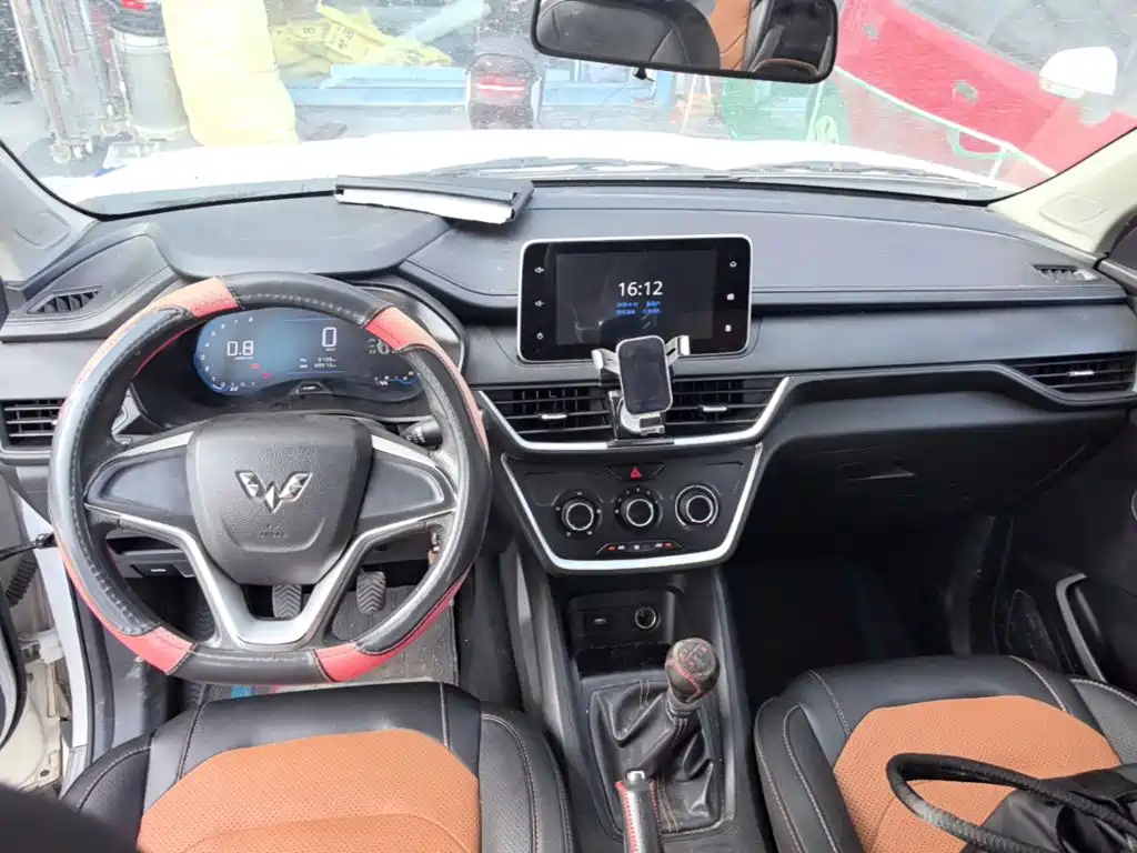 Wuling Motors Wuling Hongguang S3 2020 2019 1.5T Manual Comfort Model China VI