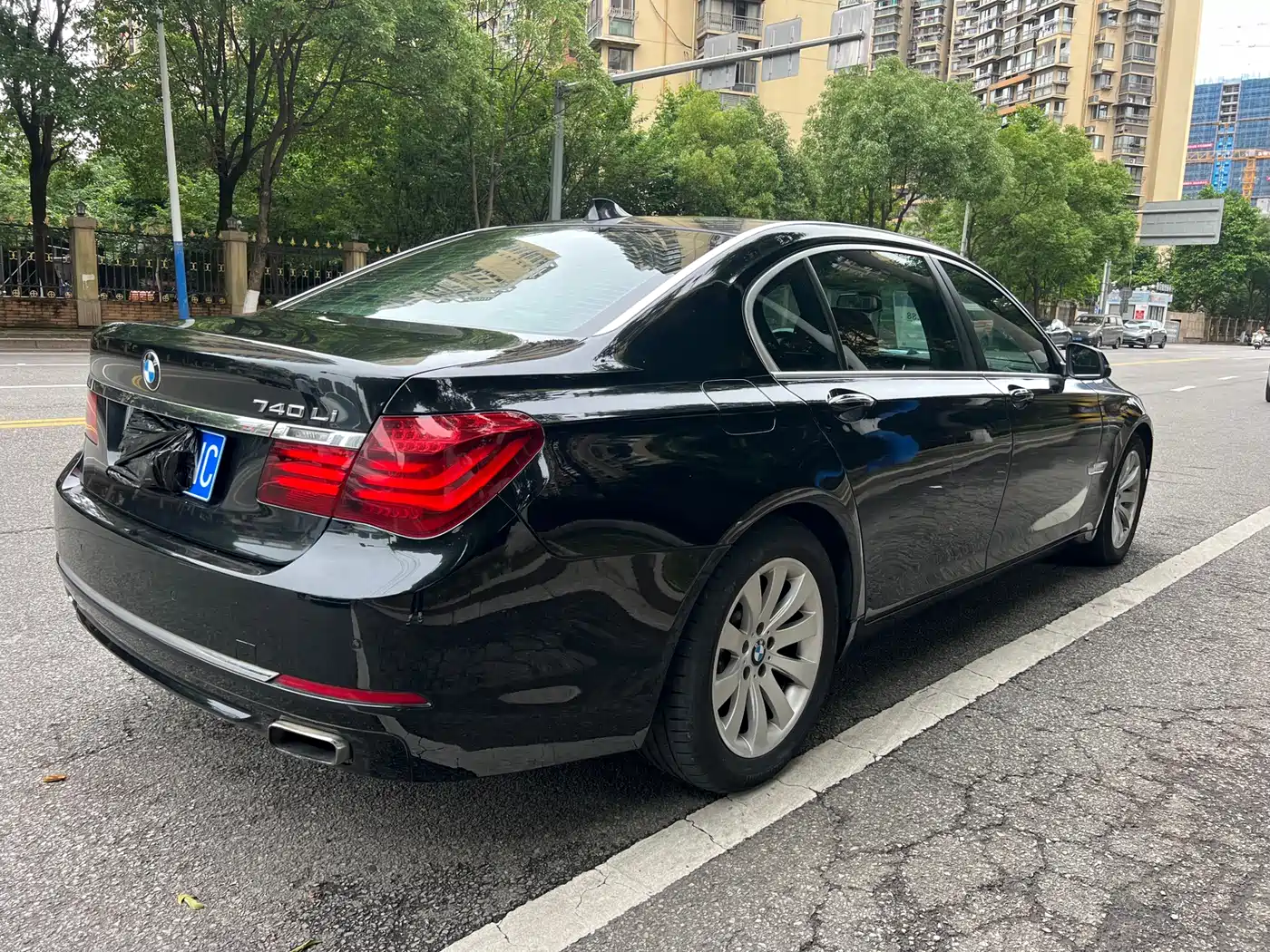 Фото 12 - BMW 7 Series