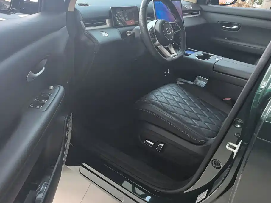 Landian E5 PLUS 2025 2026 165km Long Range First Edition Ultra 7-Seater