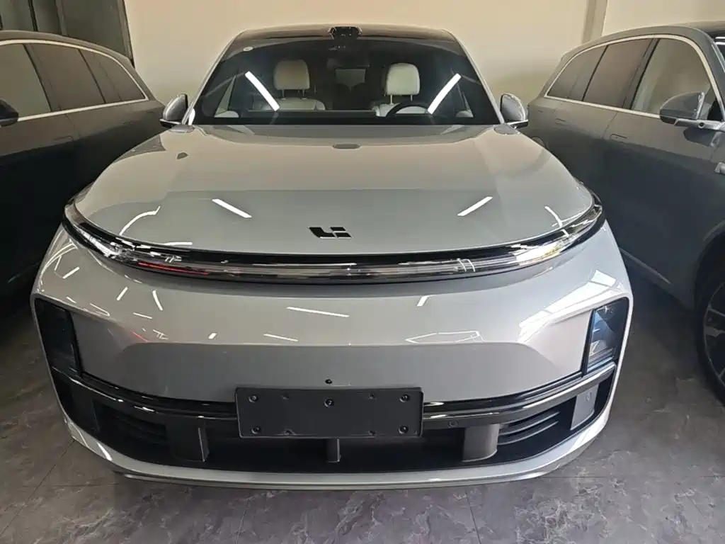 Фото 3 - Li Auto Li L8