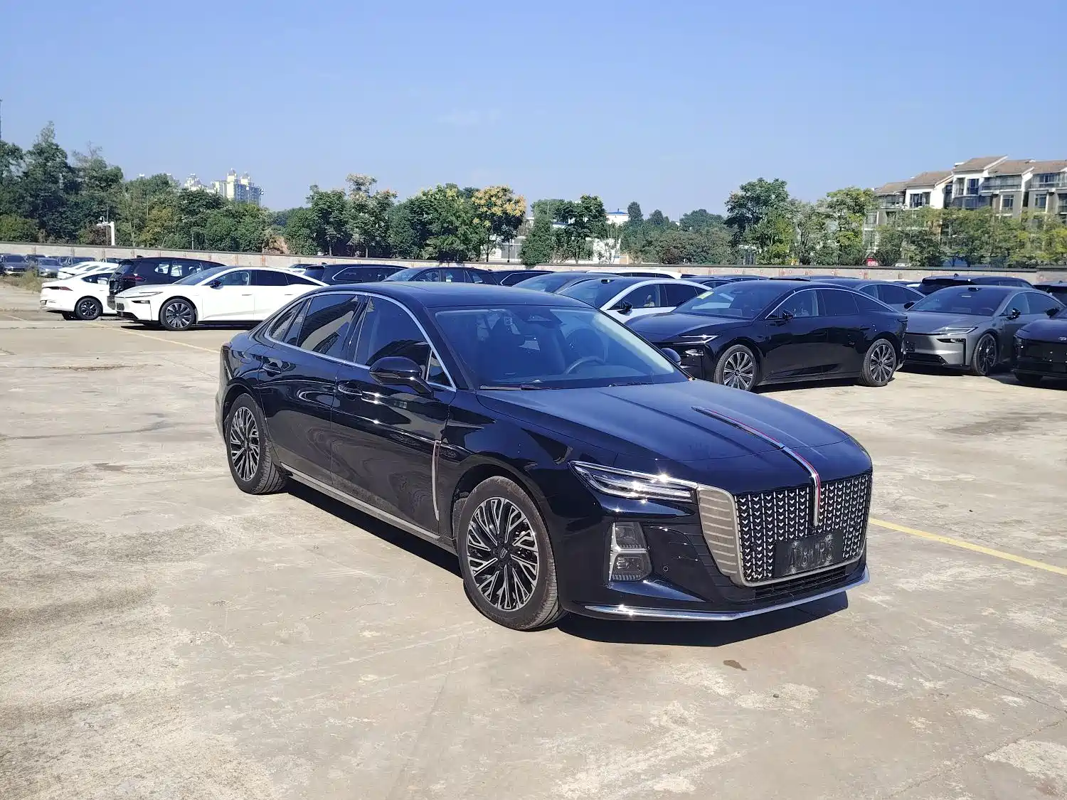 Photo 3 - Hongqi H5