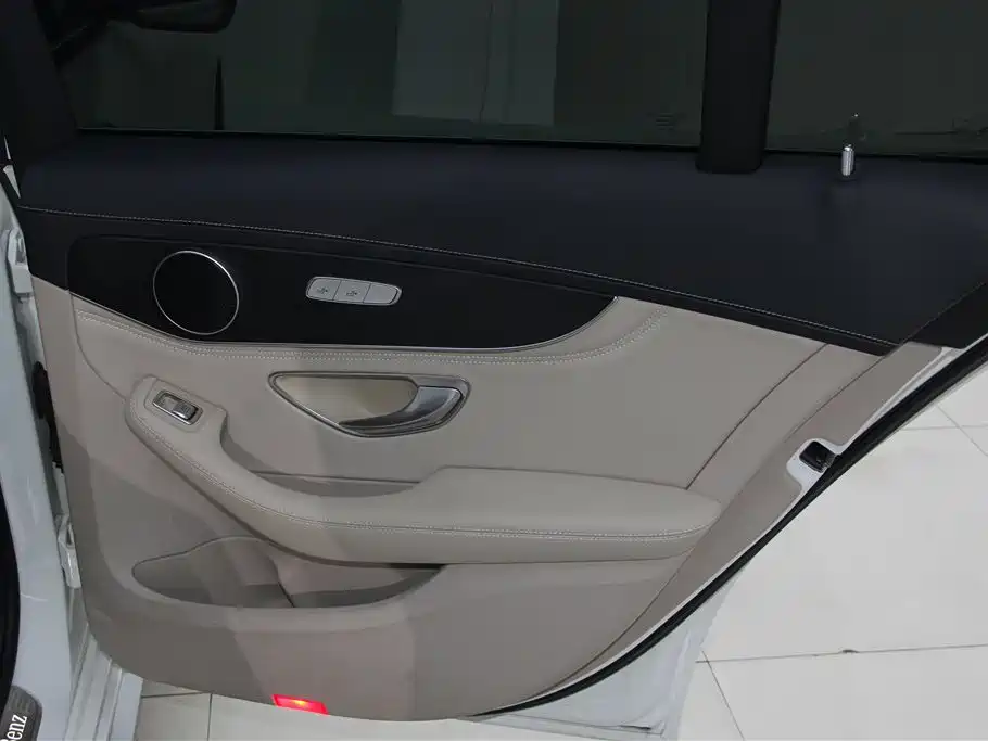 Mercedes-Benz C-Class 2019 Facelift C 260 L Sport фото 32