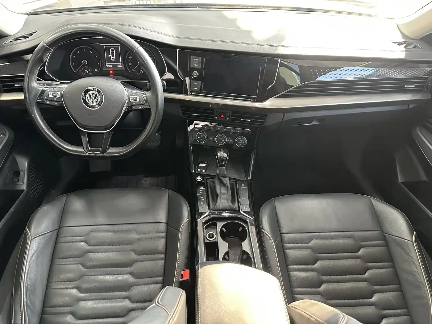 Volkswagen Passat 2019 330TSI Elite Version China VI фото 7