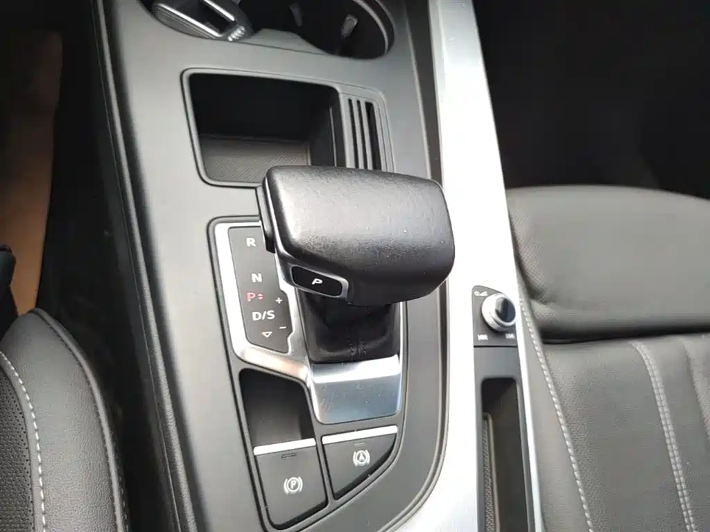 Audi A4L 2020 40 TFSI Fashion Dynamic Edition фото 14