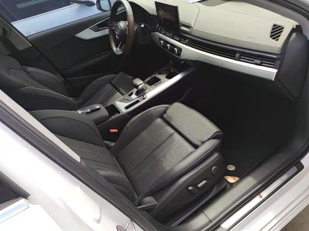 Audi A4L 2020 40 TFSI Fashion Dynamic Edition фото 25