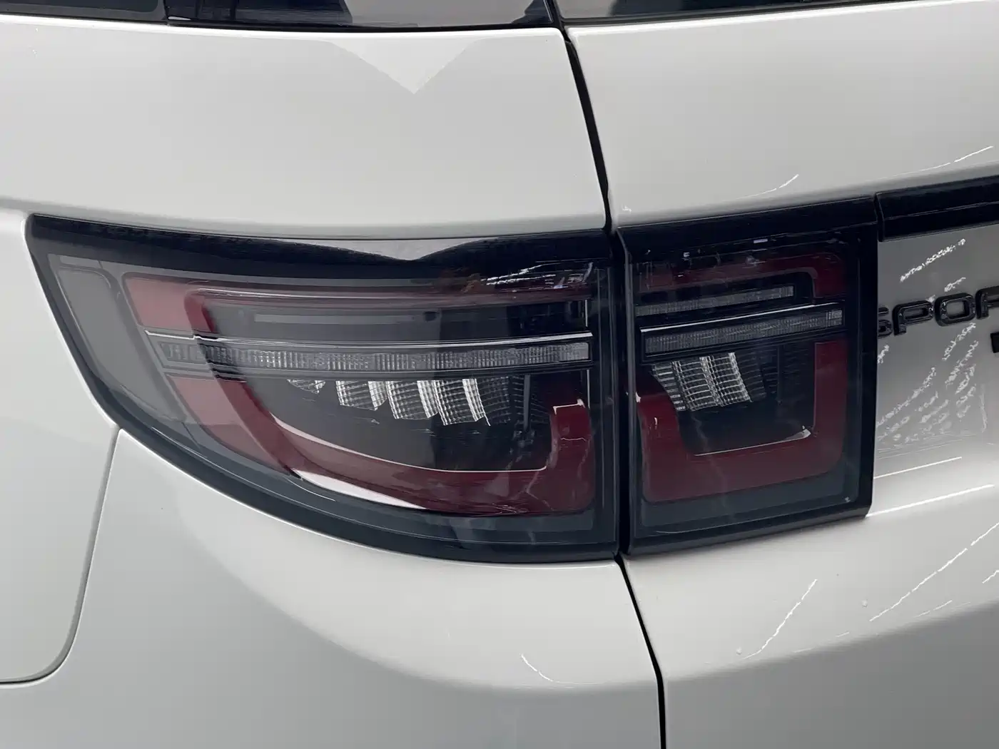 LAND ROVER DISCOVER SPORTS