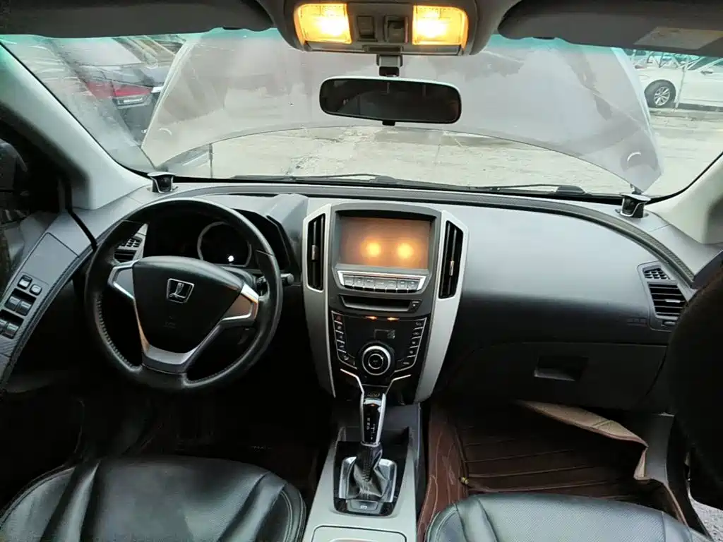 Luxgen U6 SUV 2015 2014 1.8T Fashion