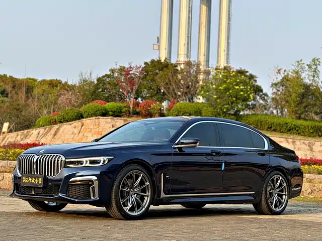 BMW 7 SERIES