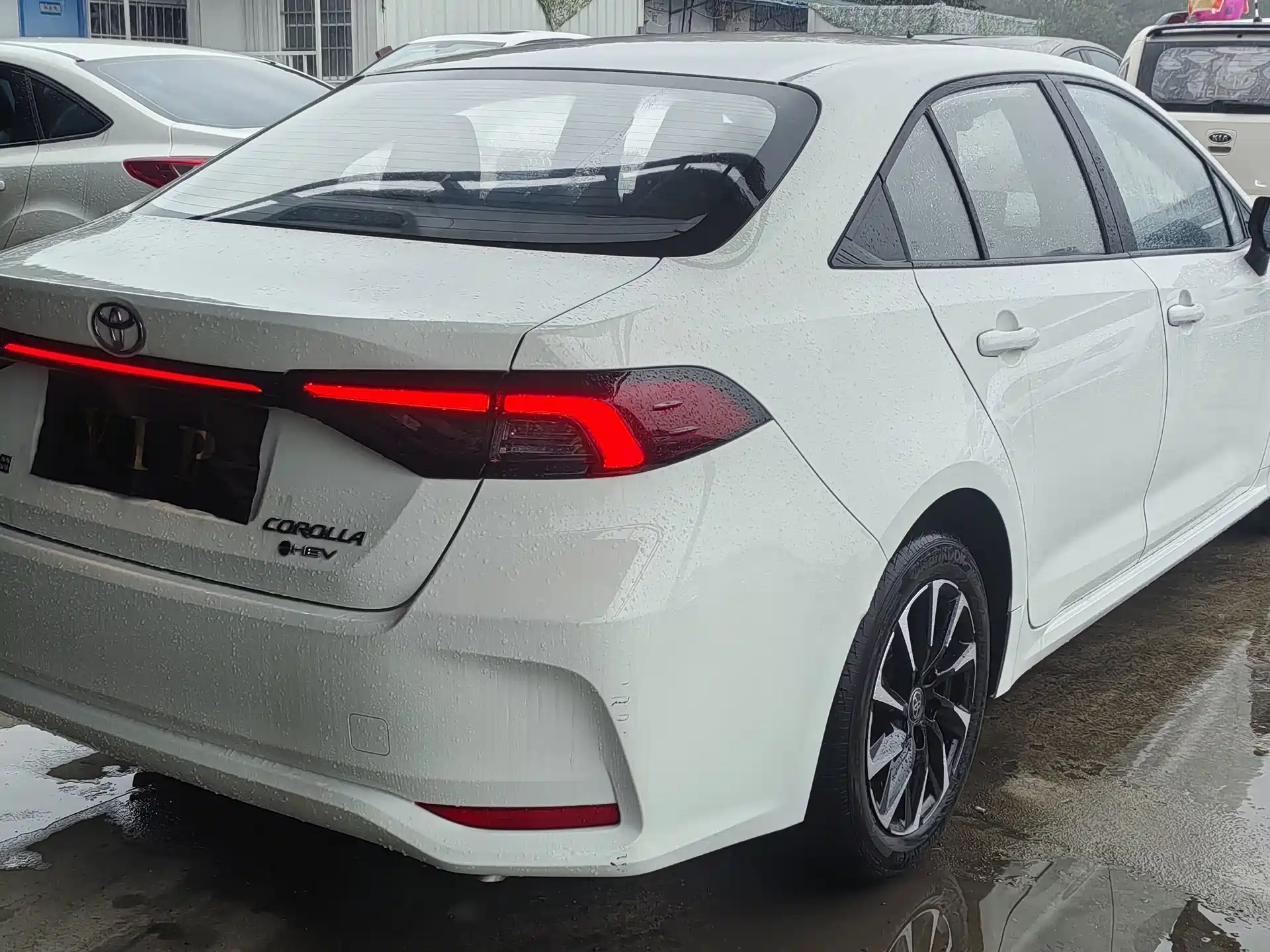 Фото 14 - Toyota Corolla