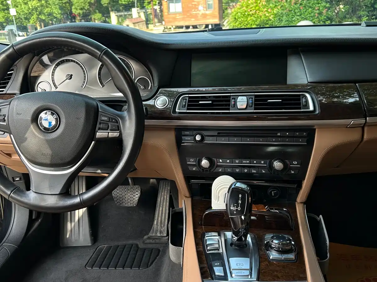 BMW 7 Series 2011 2010 760Li