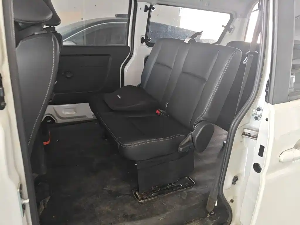 Jinbei Golden Sea Lion M Classic 2023 2022 Panda Edition 1.5L Engineering Lion Bus 6-seater
