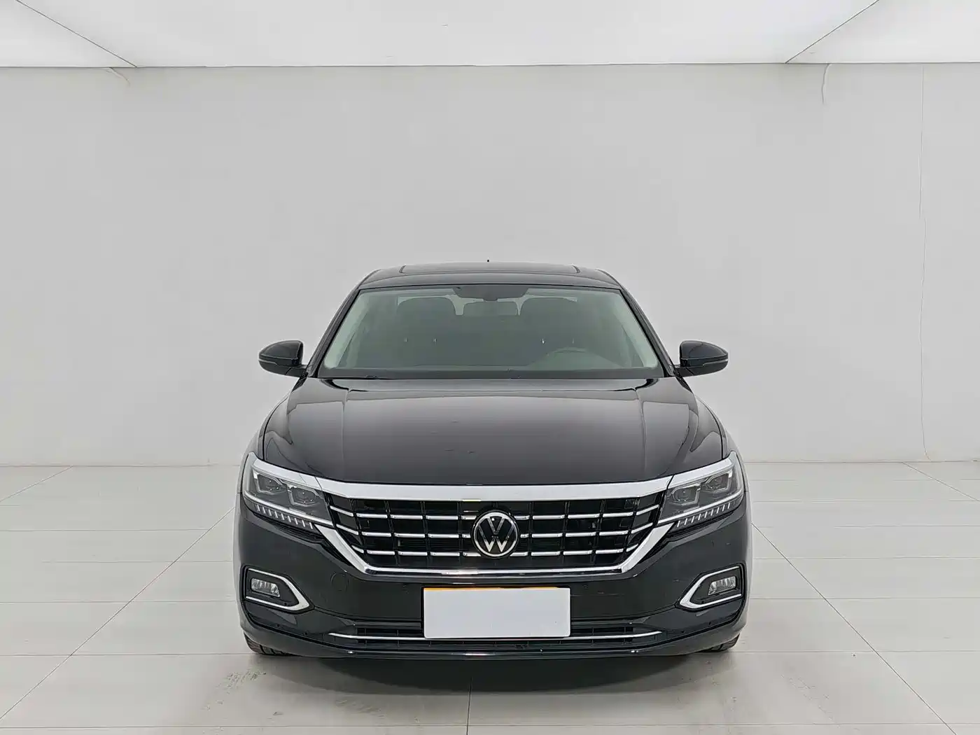 Volkswagen Passat 2020 Facelift 330TSI Luxury China VI фото 2