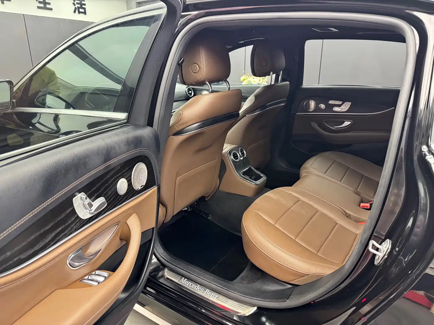 Mercedes-Benz E-Class 2022 E 300 L Luxury фото 9