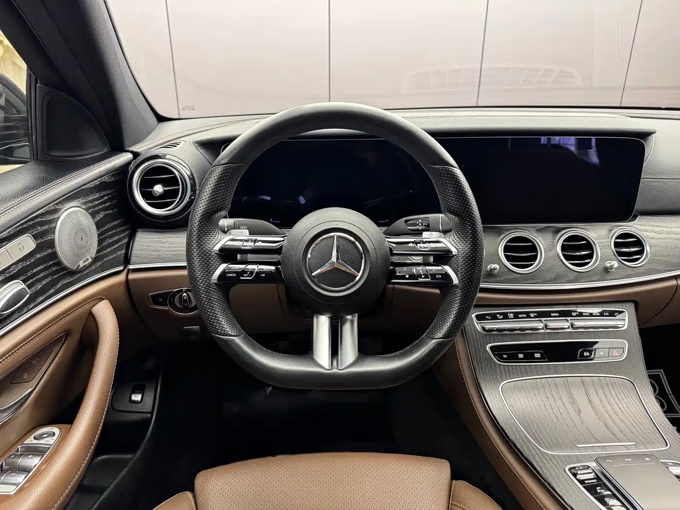 Mercedes-Benz E-Class 2022 E 300 L Luxury фото 7