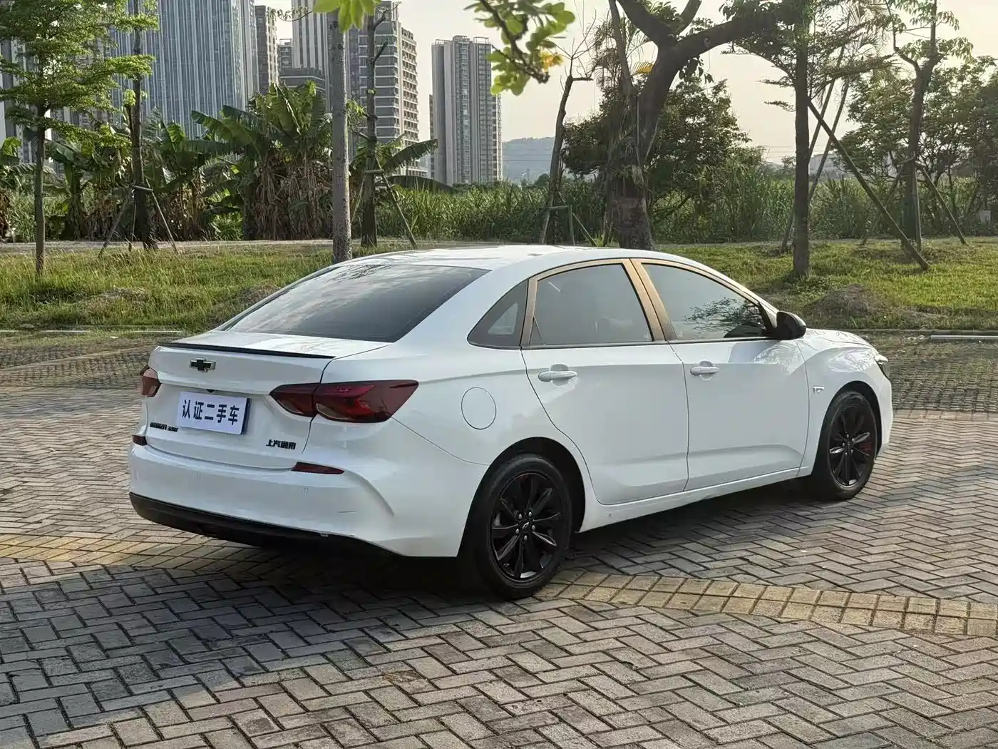 Chevrolet Monza 2020 Mild Hybrid Redline 320T Dual-Clutch Refreshing Edition фото 12