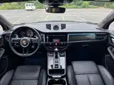 Photo 11 - Porsche Macan
