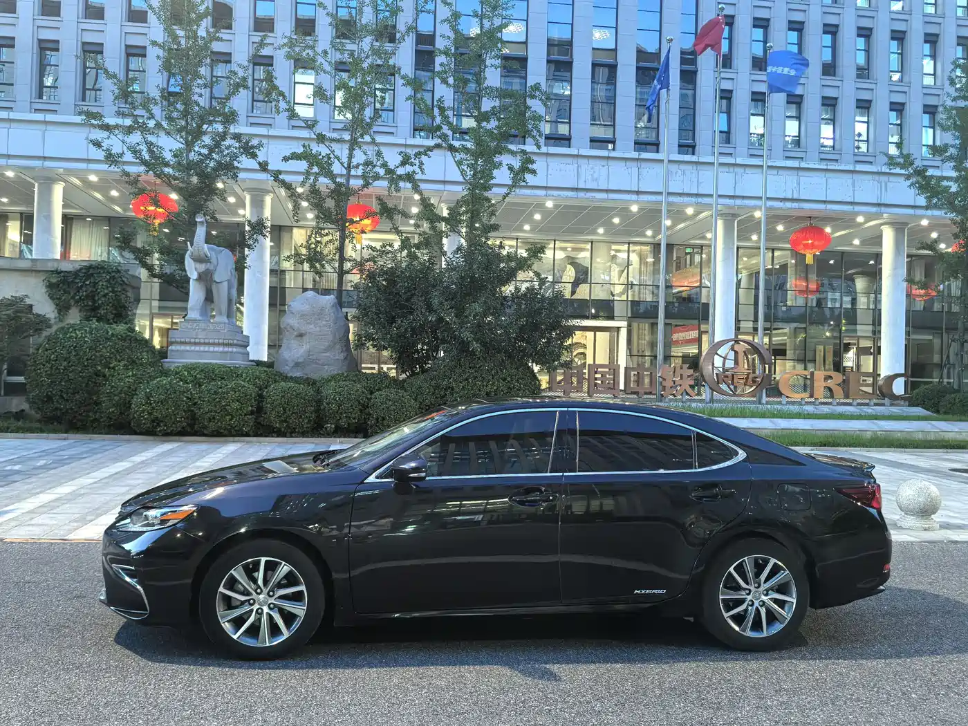 Фото 7 - Lexus ES