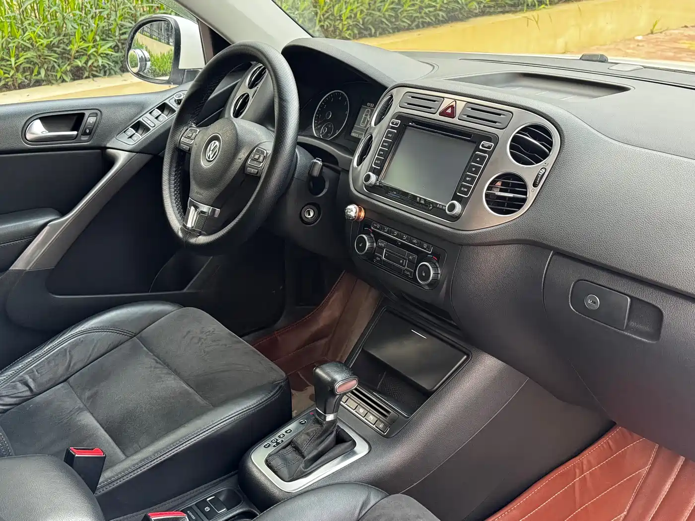 Volkswagen Tiguan 2010 2.0TSI Automatic AWD Flagship фото 11