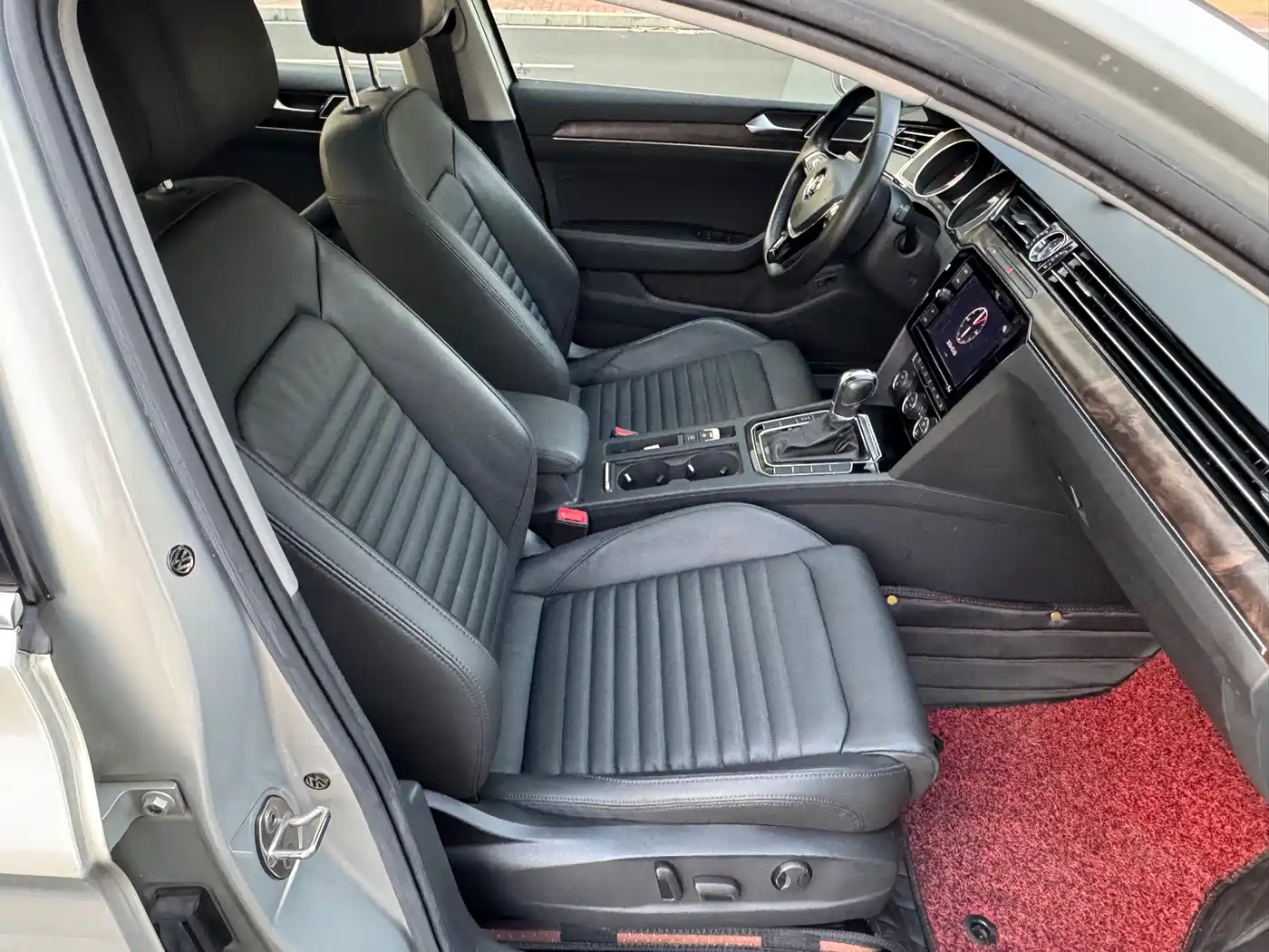 Volkswagen Magotan 2019 330TSI DSG Luxury Class China VI фото 14