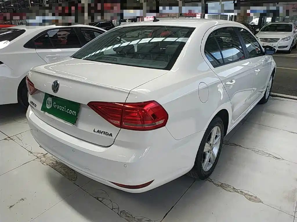 Volkswagen Lavida 2017 1.6L Automatic Trend Edition фото 7