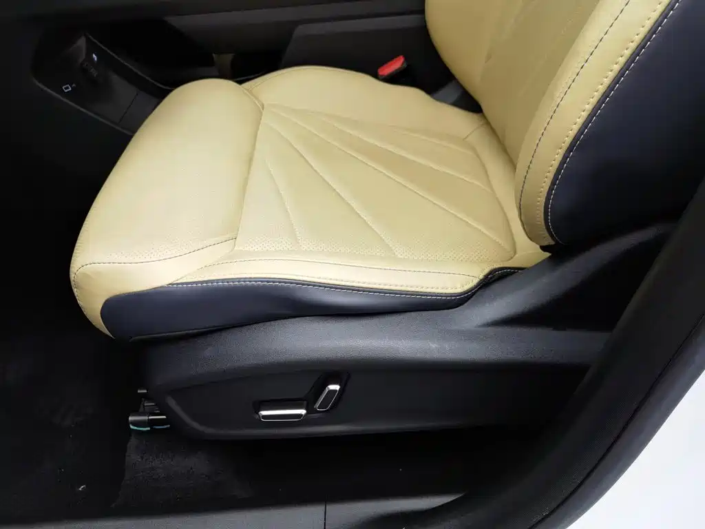 Geely Boyue L, миниатюра 20