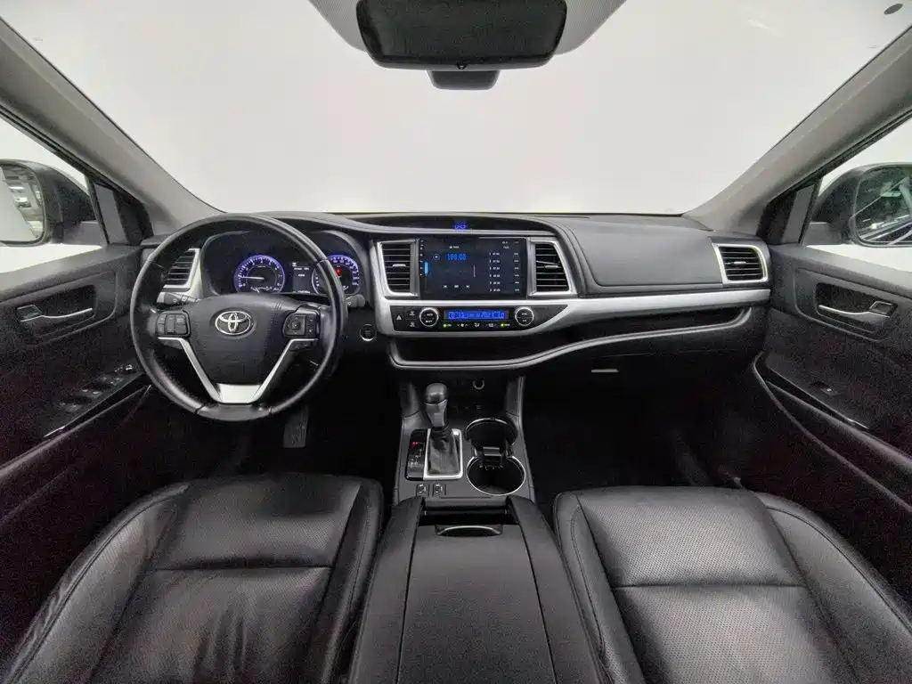 Фото 5 - Toyota Highlander