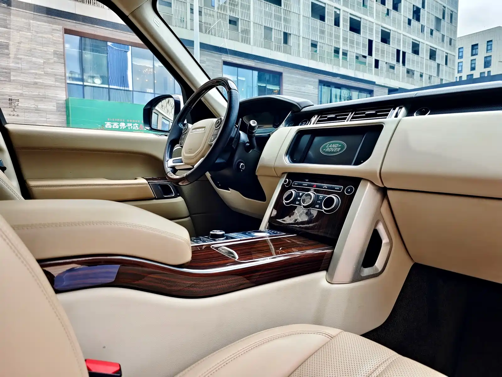 Фото 14 - Land Rover Range Rover