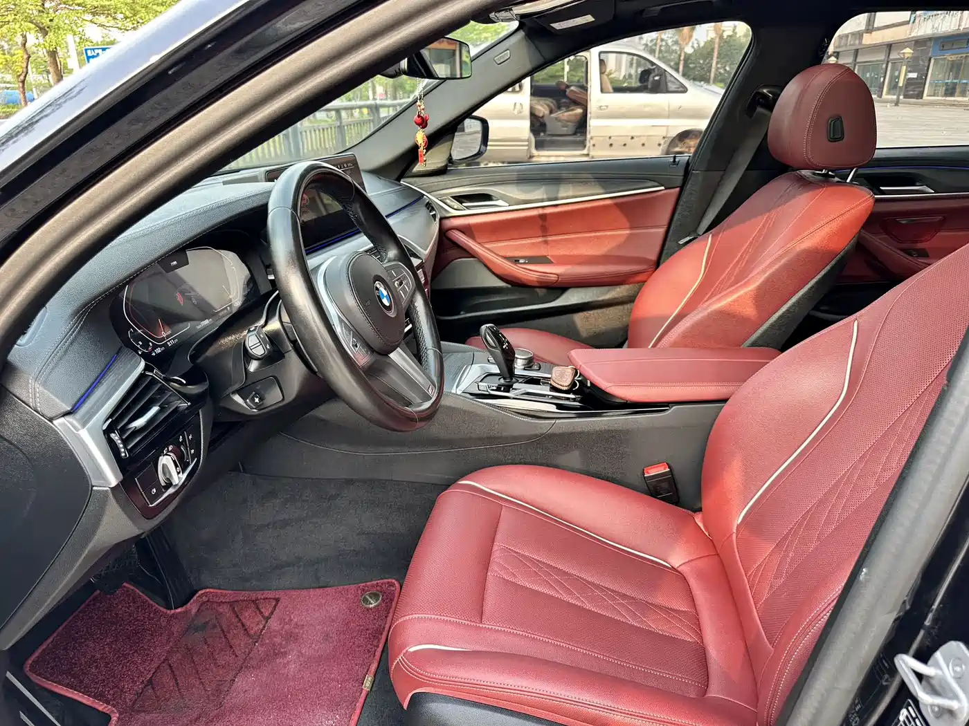 BMW 5 Series 2023 530Li Leading M Sport Package фото 4