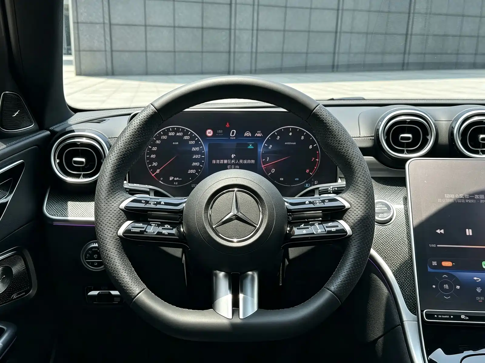 Фото 9 - Mercedes-Benz C-Class