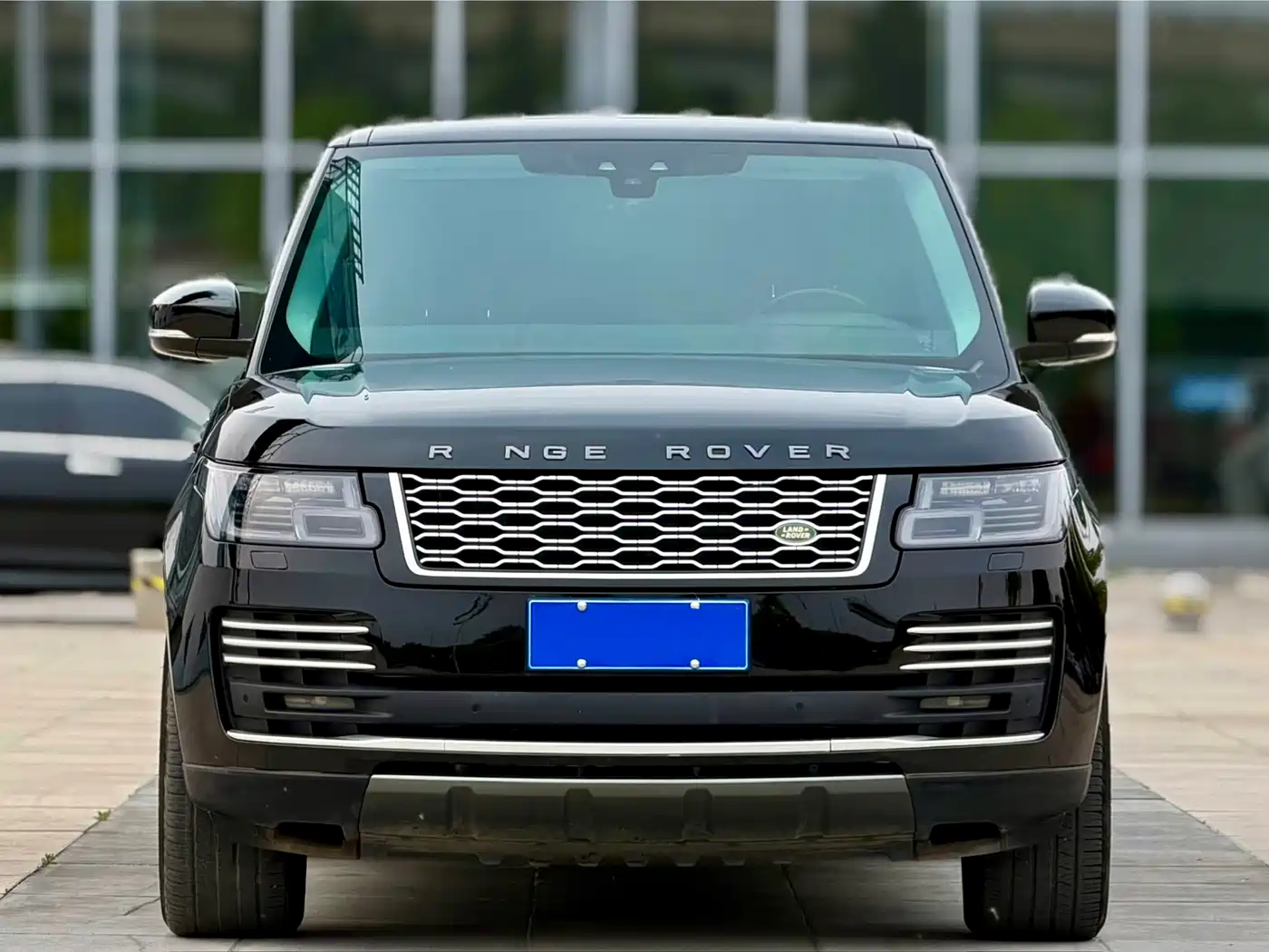 Land Rover Range Rover 2020 3.0 L6 Shengshi Edition фото 2