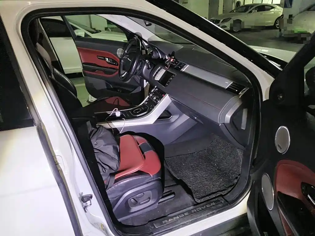 Land Rover Range Rover Evoque (Import) 2012 2012 2.0T 5-door Dynamic Edition