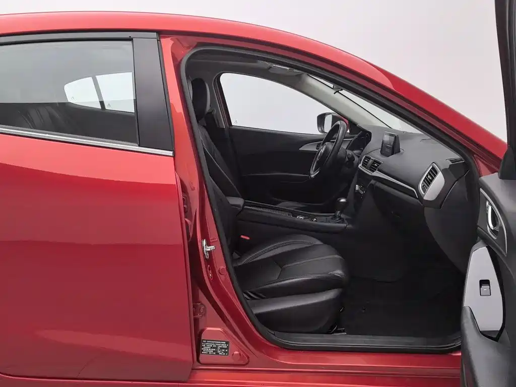 صورة 23 - Mazda Mazda 3