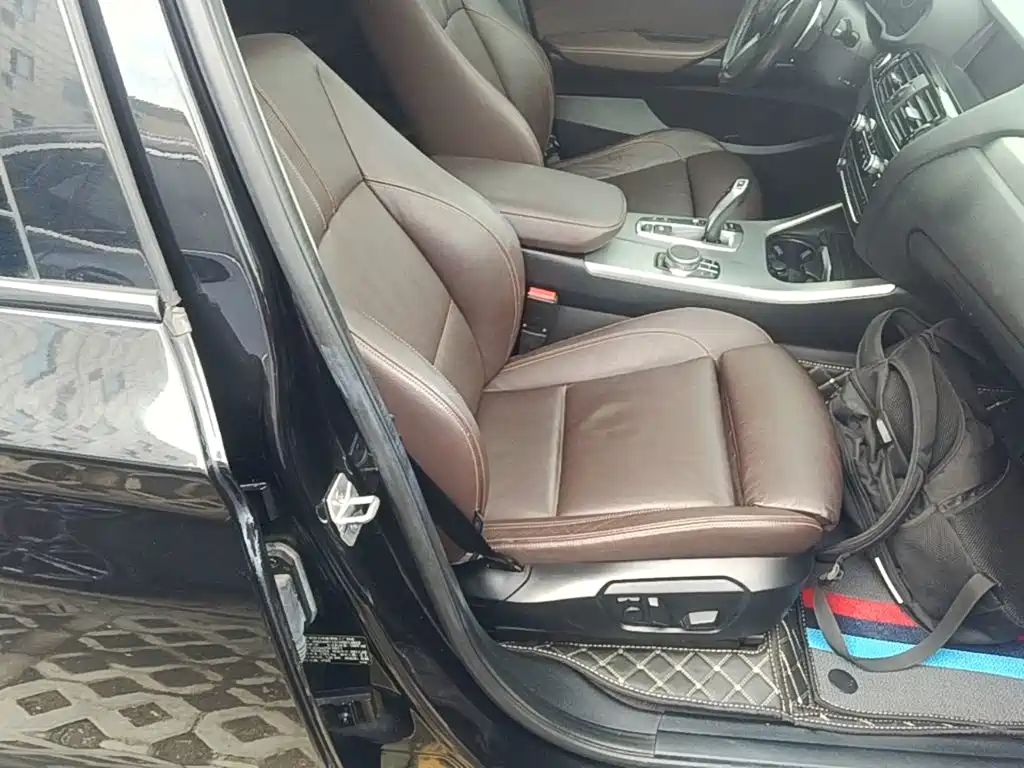 Фото 25 - BMW X4