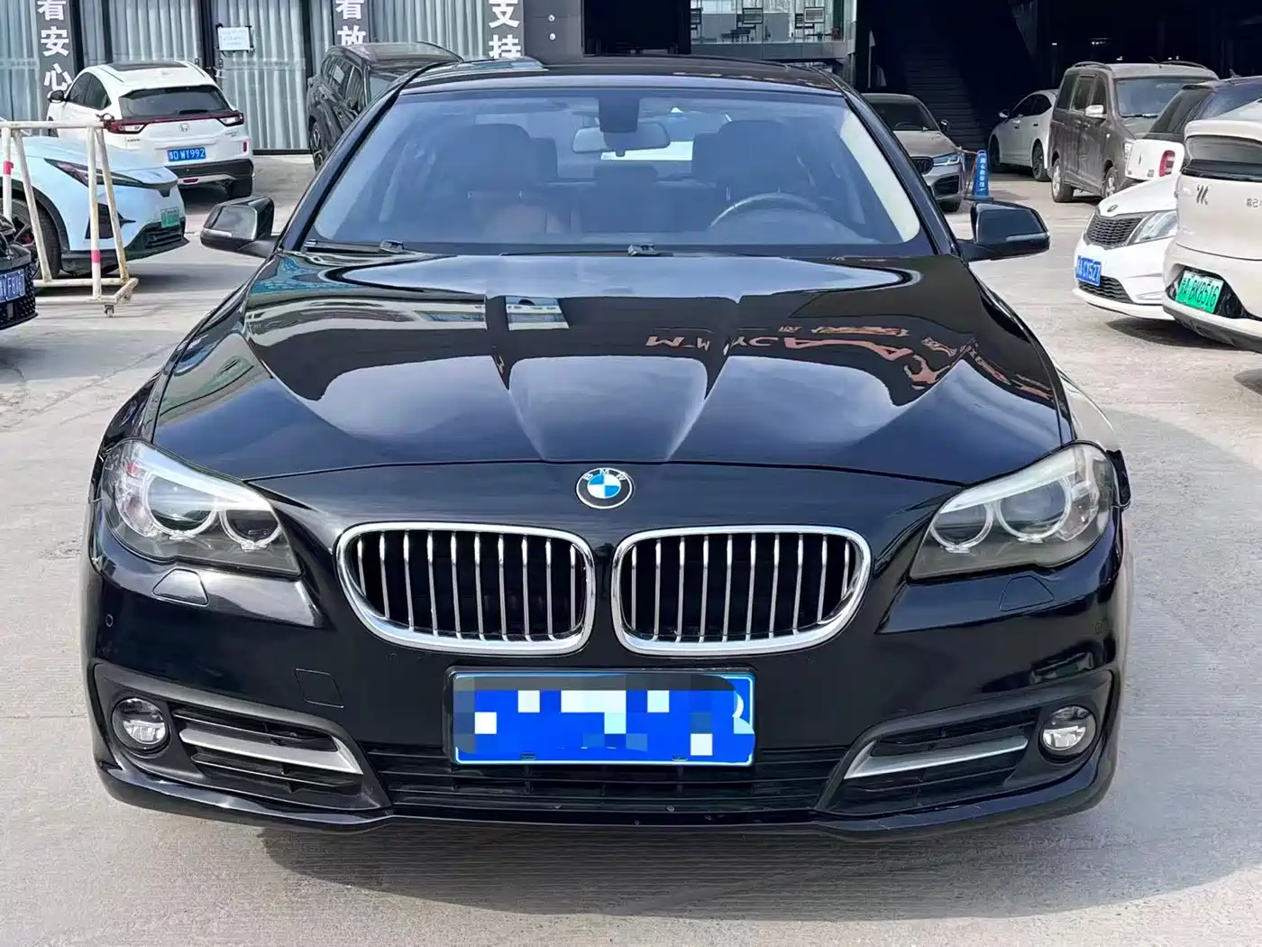 BMW 5 Series 2017 520Li Classic Edition фото 2