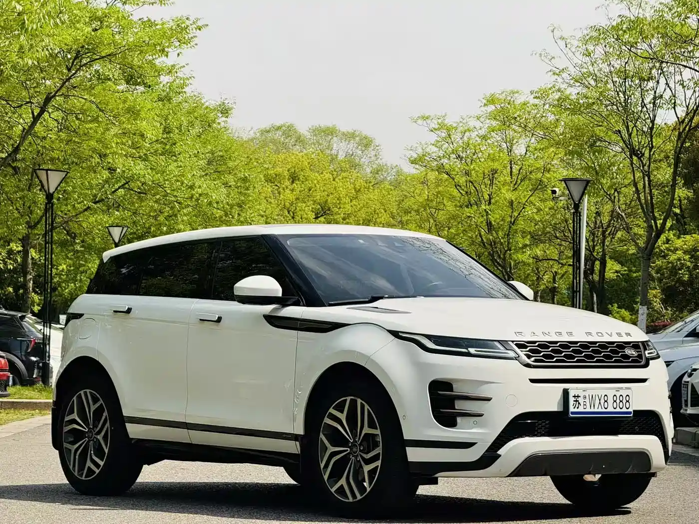 Land Rover Range Rover Evoque 2020 249PS R-DYNAMIC SE Sport Tech Edition фото 2