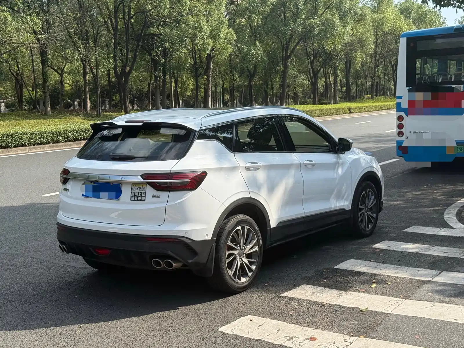 Фото 7 - Geely Coolray