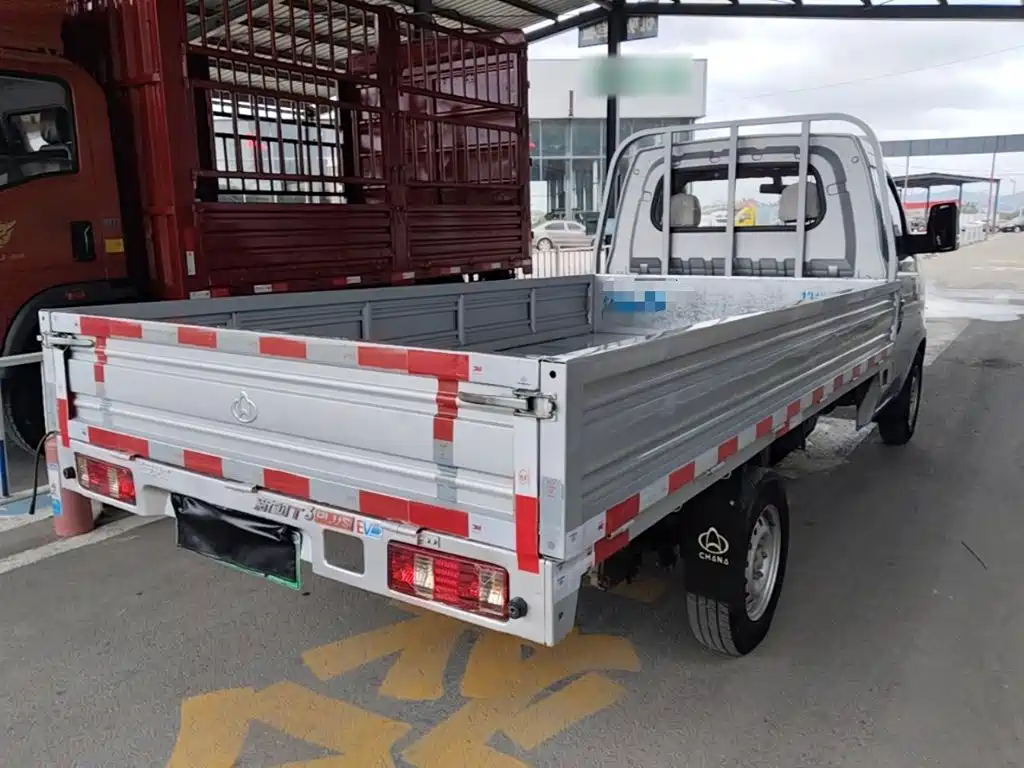 Photo 7 - Changan Kuayue Xinbao T3 EV