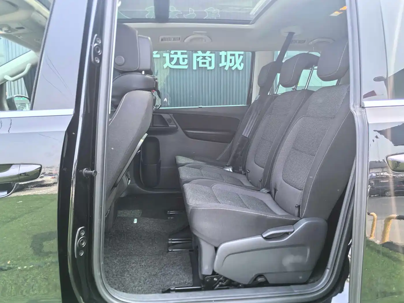 Volkswagen Sharan 2018 380TSI Comfort 7-Seater фото 9