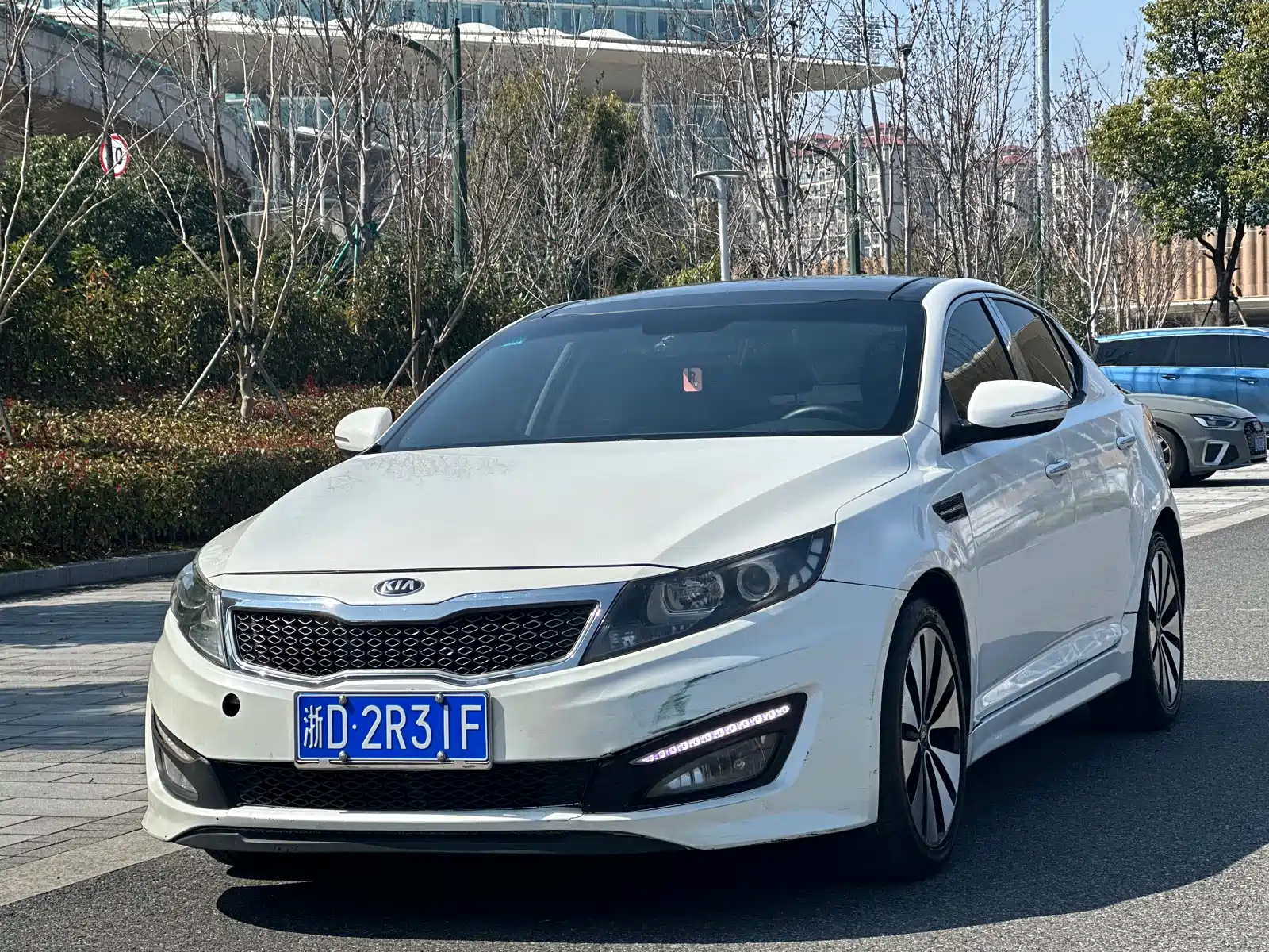 Photo 1 - Kia K5